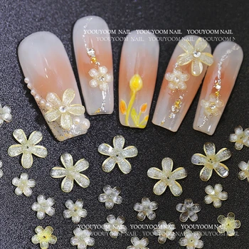50 ADET 6MM 8MM Beş yapraklı Çiçekler Nail Art Charms Glitter 3D Tırnak Dekorasyon Aksesuarları Parçaları Tırnak Malzemeleri Profesyoneller İçin