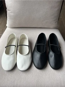 Moda 2023 Yeni Kadın Ayakkabı Yumuşak Rahat Koyun Derisi Yuvarlak Ayak Bir Kayış Bayan Rahat düz ayakkabı Tüm Maç Kadın bale ayakkabıları
