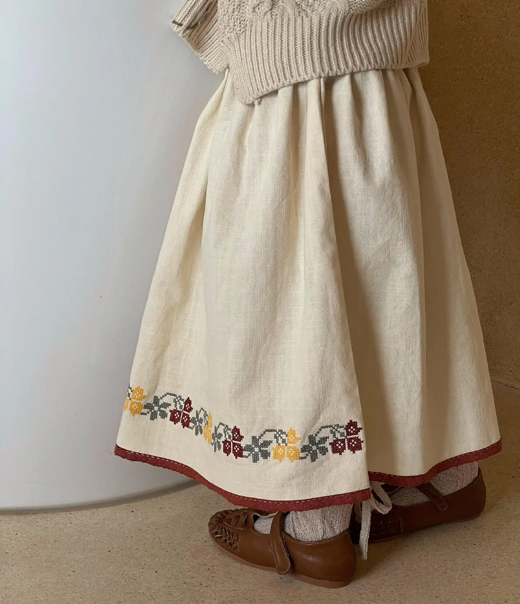 Etek Çocuk Kızlar için 2023 Yeni Sonbahar Çocuk Nakış Çiçek Ayak Bileği uzunlukta Etekler Bebek Giyim Toddler Kız Moda Giyim